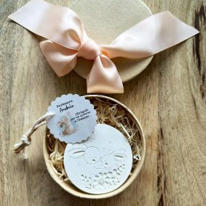 Medalha em Gesso Coelhos