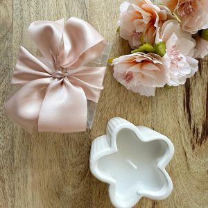 Vela Flor em Branco